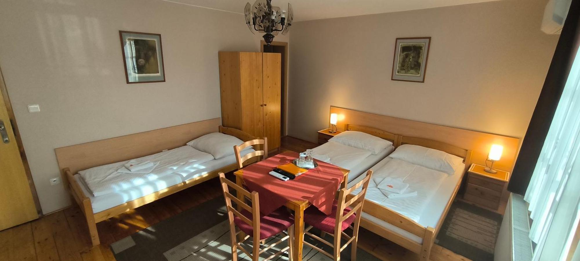 Penzion Romance Břeclav Exteriör bild
