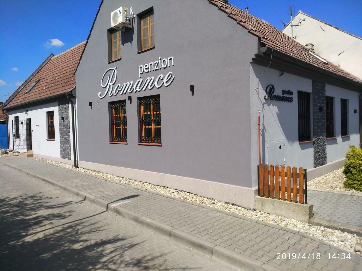 Penzion Romance Břeclav Exteriör bild