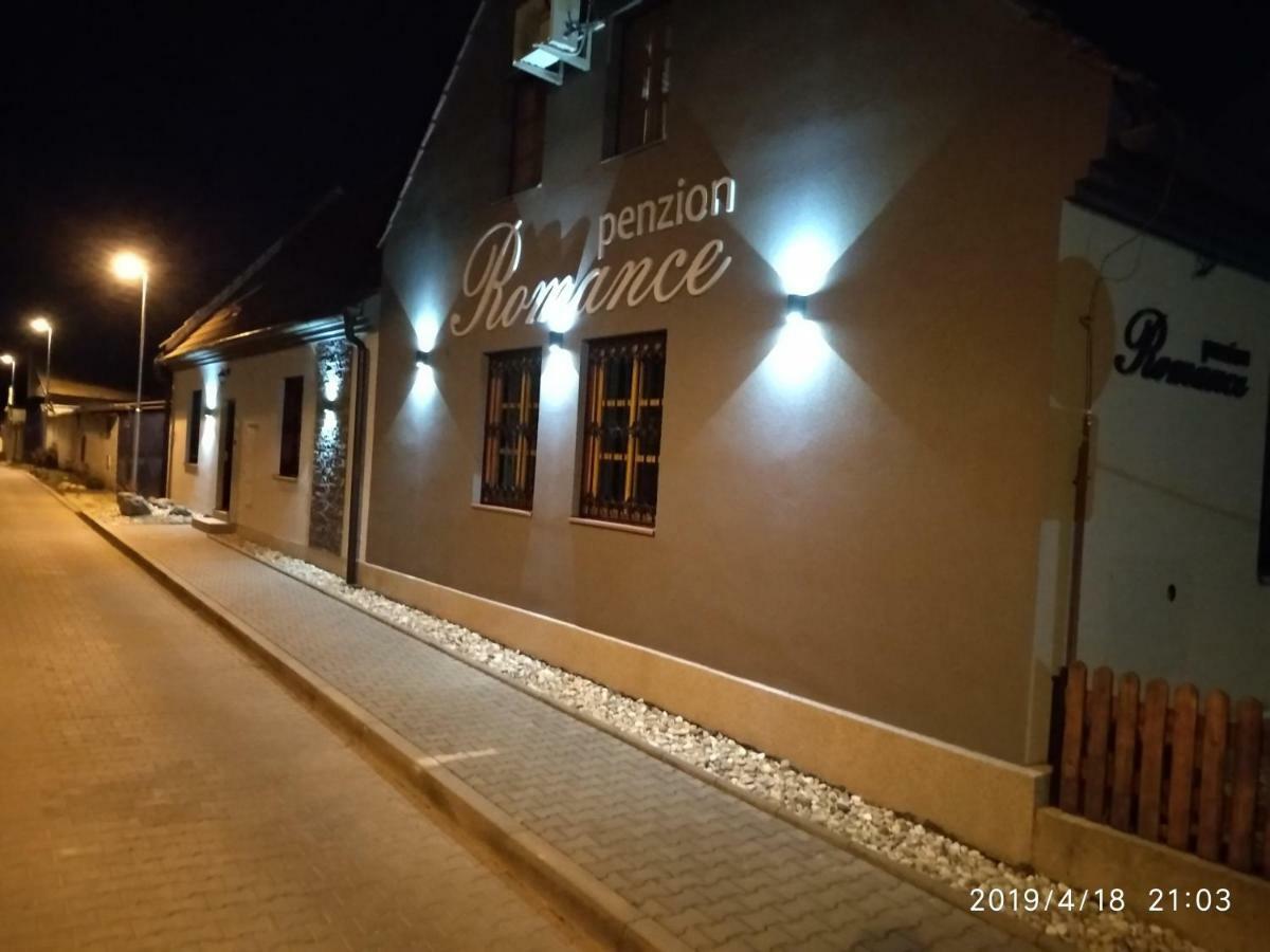 Penzion Romance Břeclav Exteriör bild